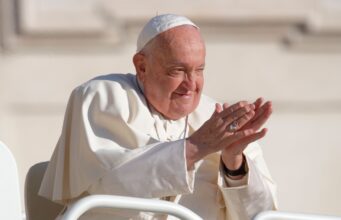 Pope Francis to be discharged from hospital on Sunday as doctors say he was ‘in danger of losing his Life Pope Francis to be discharged from hospital on Sunday